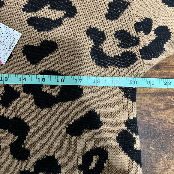 Andree Asymmetrical Sweater with Shoulder Cut Out and Gold Fastener New - Picture 10 of 10